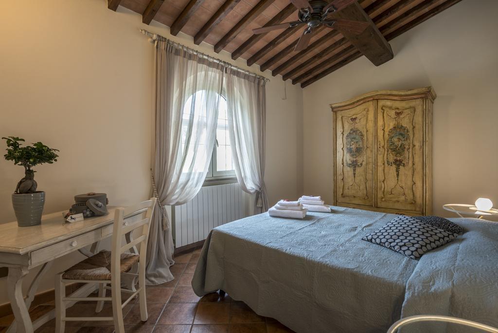 Hotel Il Cavallino Blu Volterra Buitenkant foto