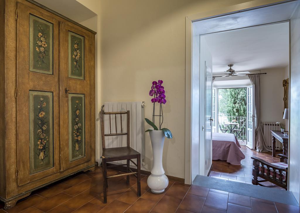 Hotel Il Cavallino Blu Volterra Buitenkant foto