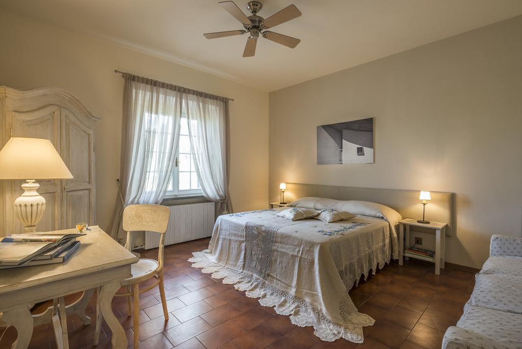 Hotel Il Cavallino Blu Volterra Buitenkant foto