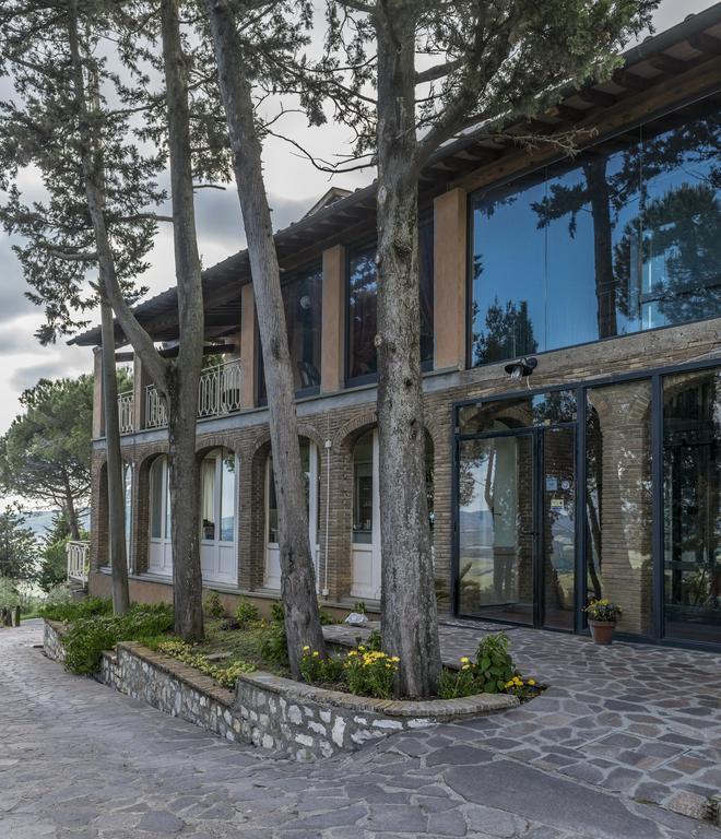 Hotel Il Cavallino Blu Volterra Buitenkant foto