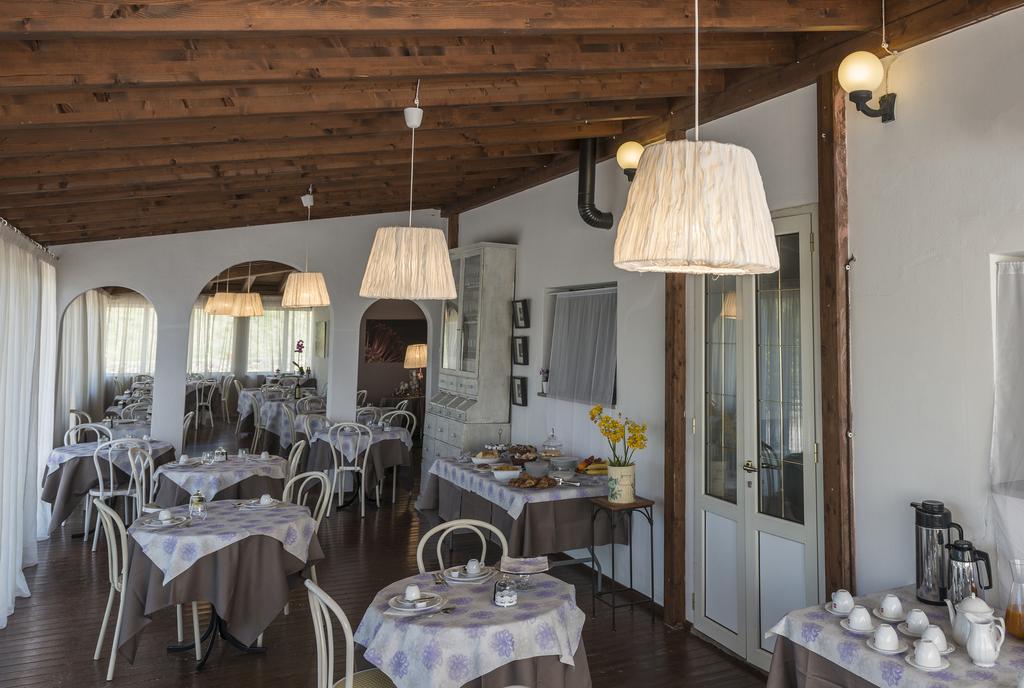 Hotel Il Cavallino Blu Volterra Buitenkant foto