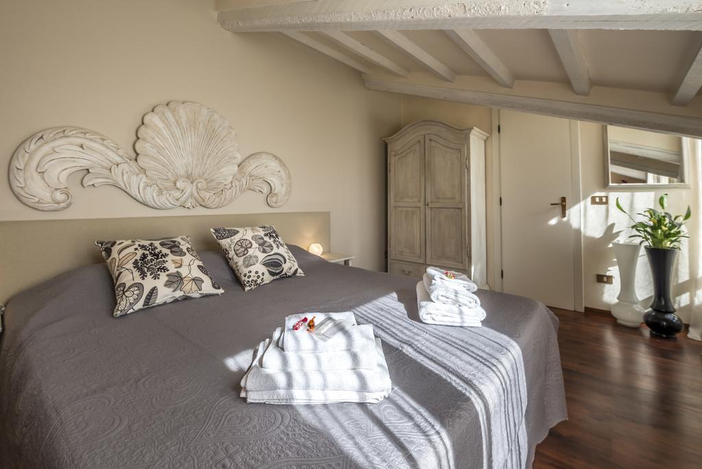 Hotel Il Cavallino Blu Volterra Buitenkant foto
