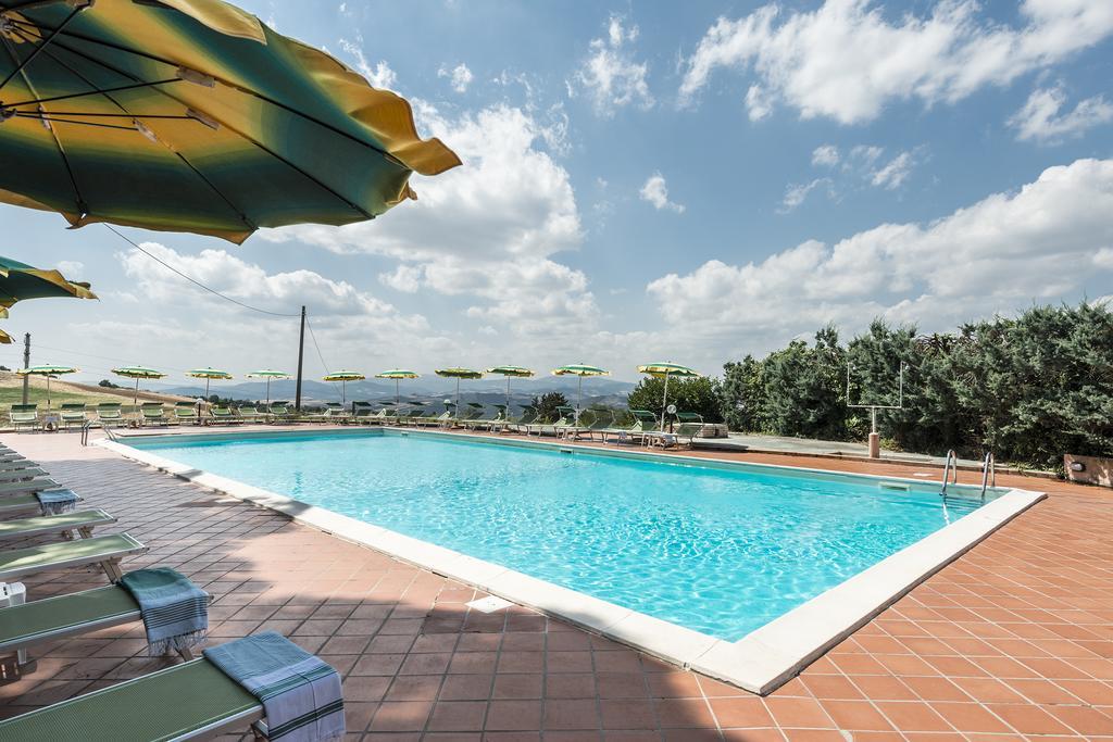 Hotel Il Cavallino Blu Volterra Buitenkant foto