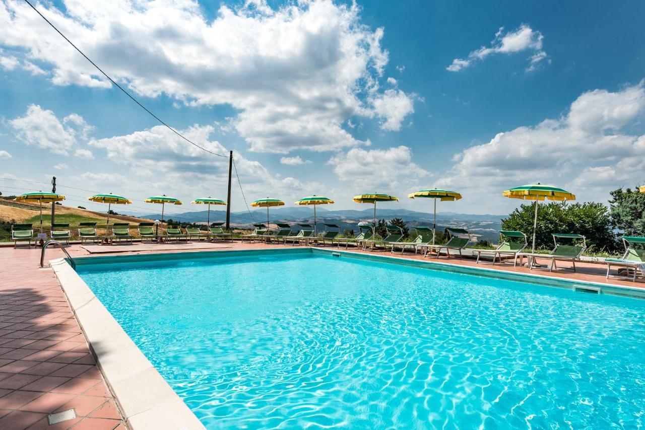 Hotel Il Cavallino Blu Volterra Buitenkant foto